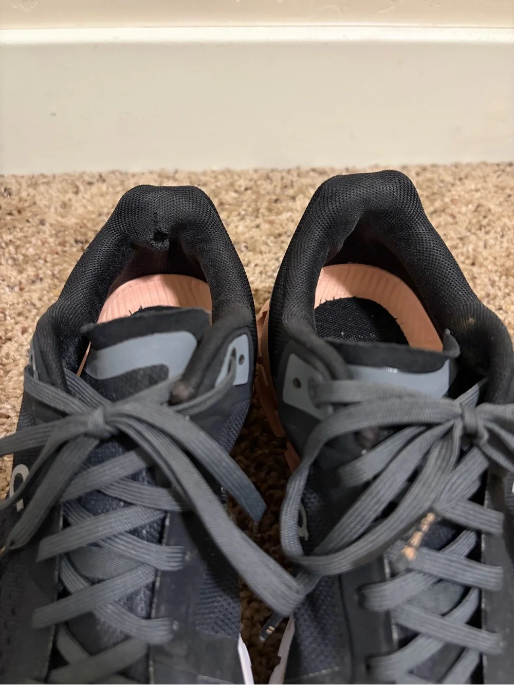 ON Running Women Cloudflow 35.99234 Rock Rose, Black Pink Size 6 US